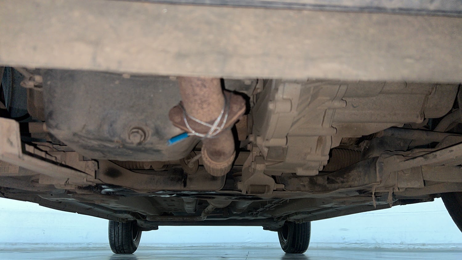 Used 2022 Tata Punch Pure MT Petrol Manual extra FRONT LEFT UNDERBODY VIEW