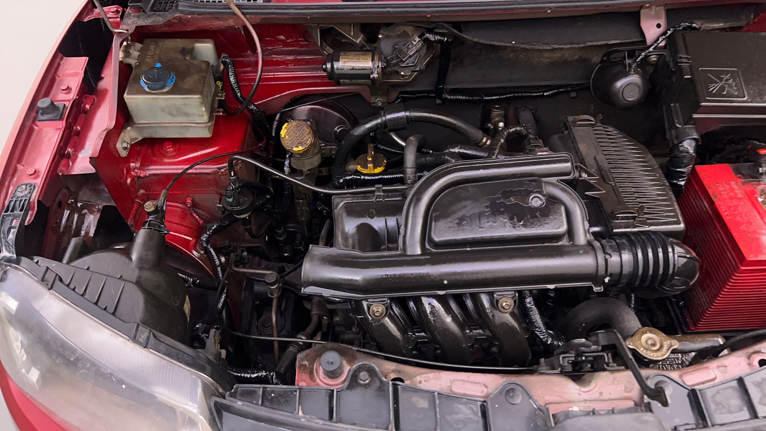 Used 2016 Renault Kwid RXT Petrol Manual engine ENGINE RIGHT SIDE VIEW