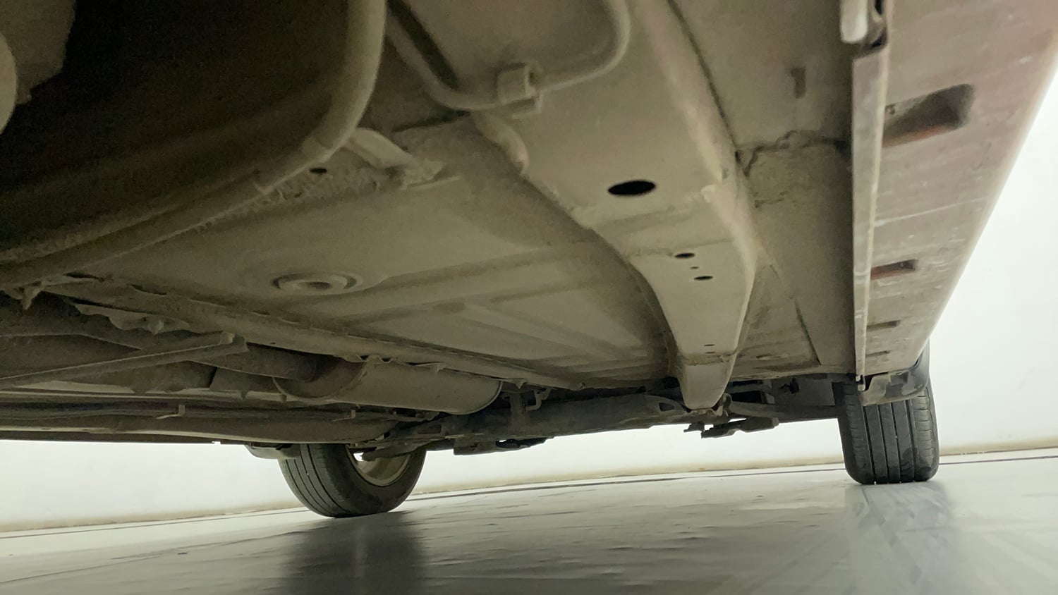 Used 2016 Maruti Suzuki Baleno Zeta 1.2 Petrol Manual extra REAR RIGHT UNDERBODY VIEW