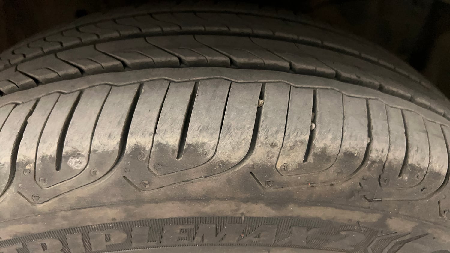 Used 2024 Honda City V Petrol CVT Petrol Automatic tyres RIGHT FRONT TYRE TREAD VIEW