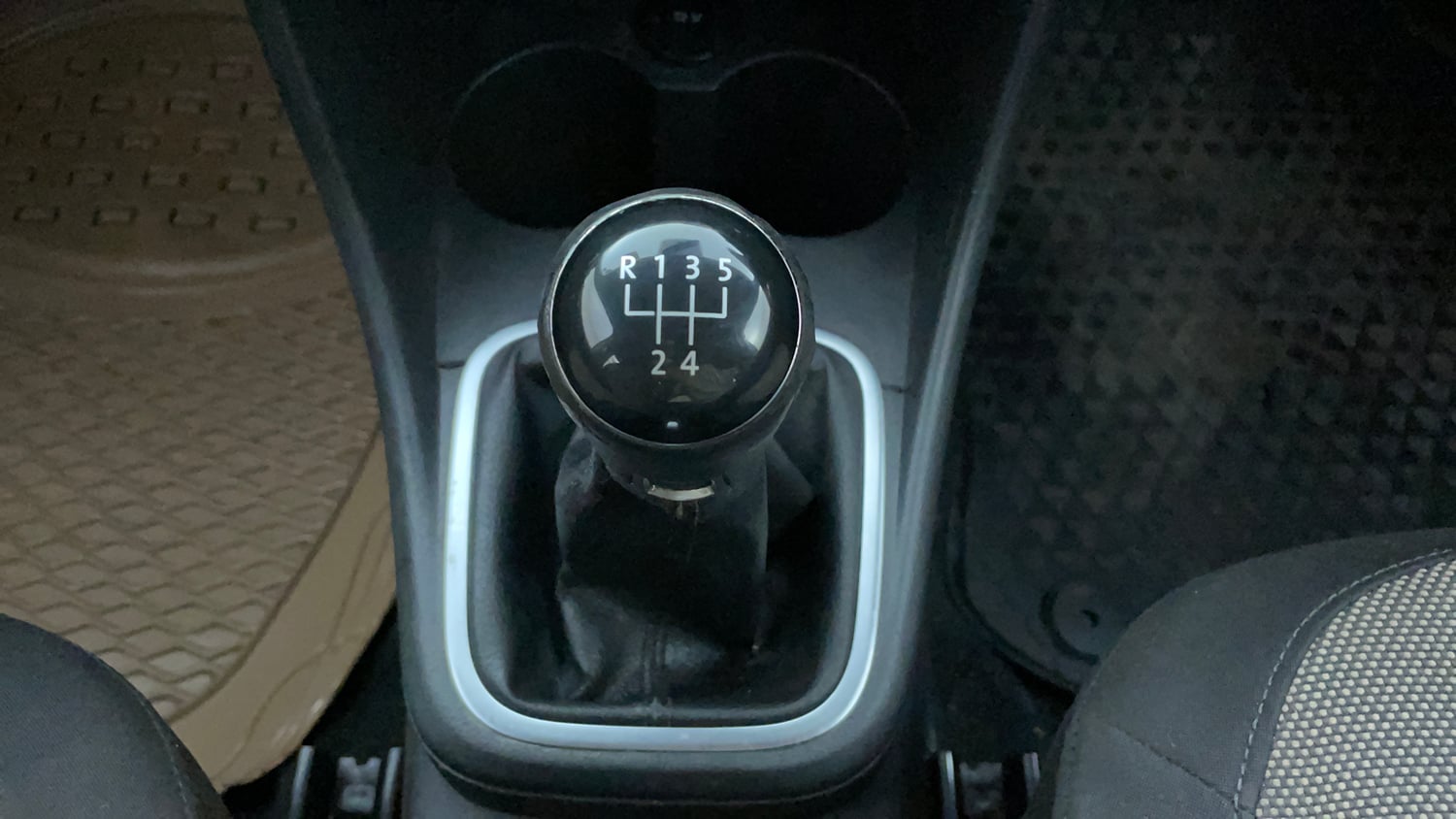 Used 2015 Volkswagen Polo GT TDI Diesel Manual interior GEAR  KNOB VIEW