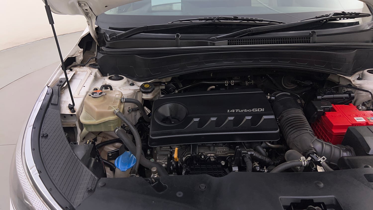 Used 2019 kia Seltos GTX Plus DCT 1.4 Petrol Automatic engine ENGINE RIGHT SIDE HINGE & APRON VIEW