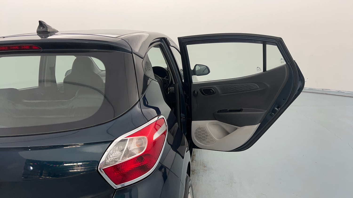 Used 2020 Hyundai Grand i10 Nios Magna 1.2 Kappa VTVT Petrol Manual interior RIGHT REAR DOOR OPEN VIEW