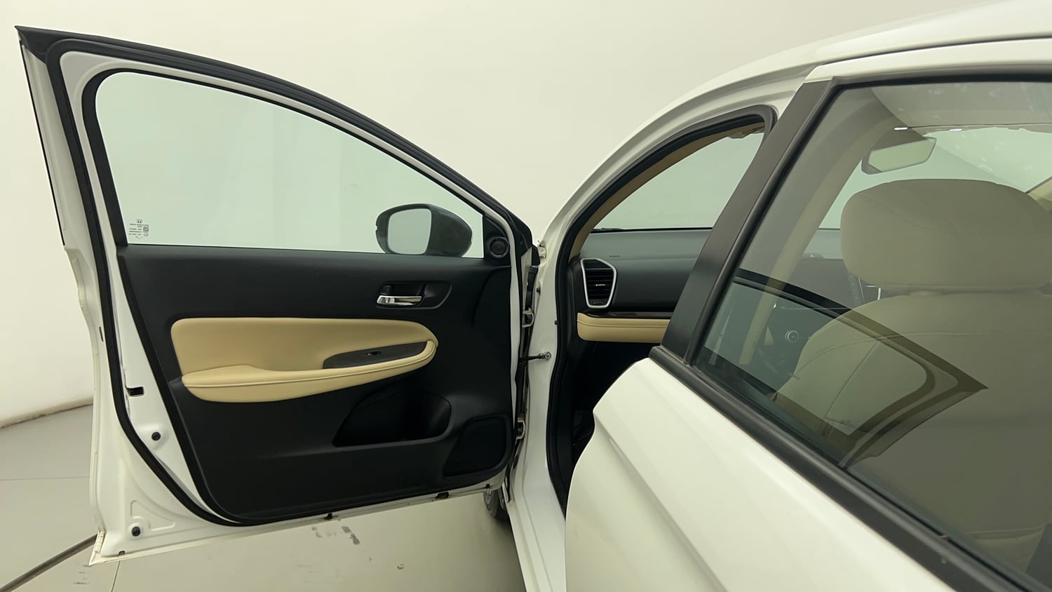 Used 2025 Honda City ZX Petrol CVT Petrol Automatic interior LEFT FRONT DOOR OPEN VIEW