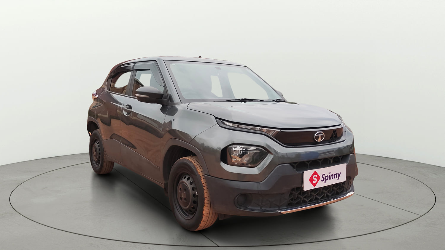 Used 2023 Tata Punch Pure MT Petrol Manual exterior RIGHT FRONT CORNER VIEW