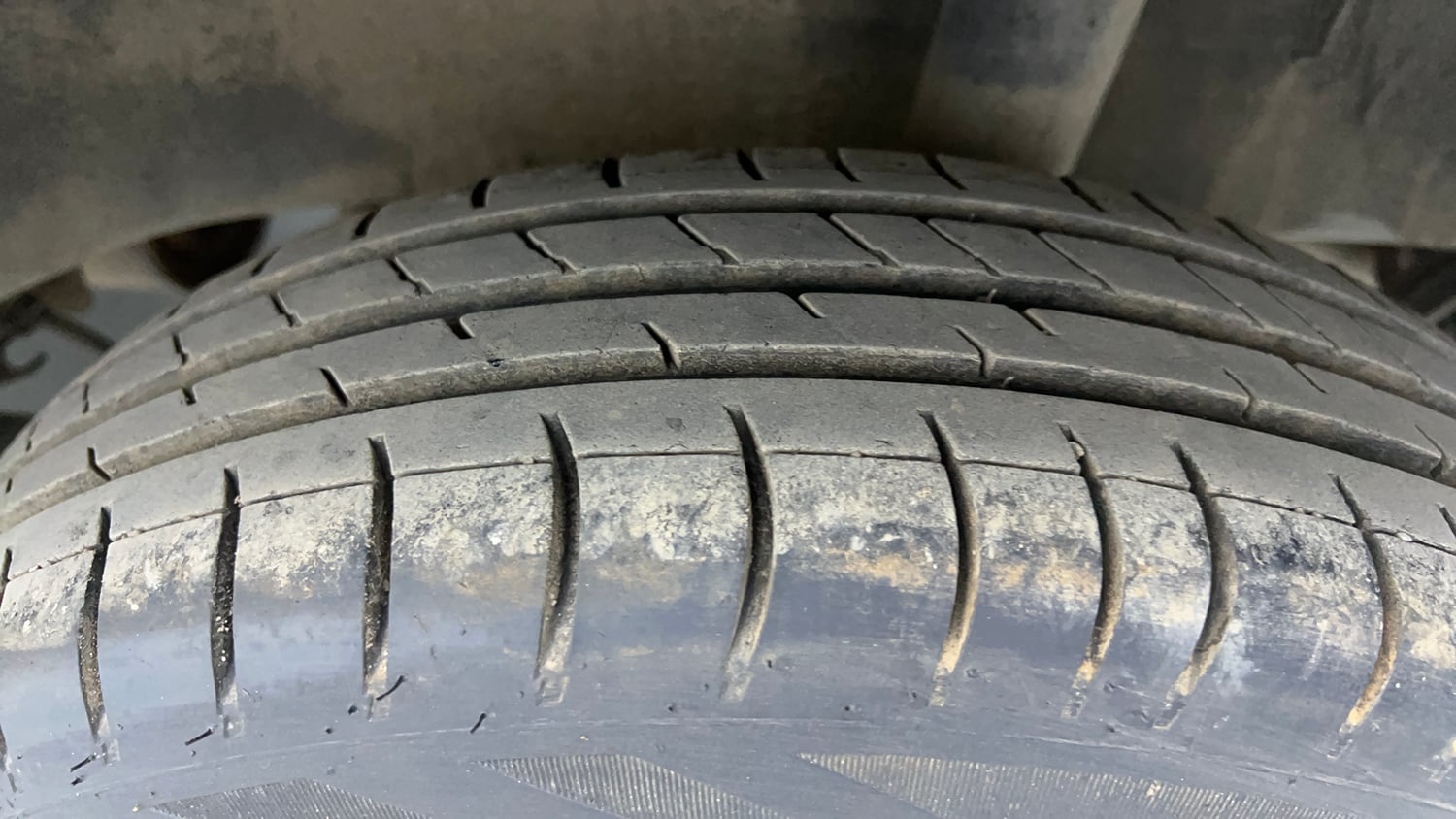 Used 2018 Renault Kwid CLIMBER 1.0 Petrol Manual tyres LEFT REAR TYRE TREAD VIEW