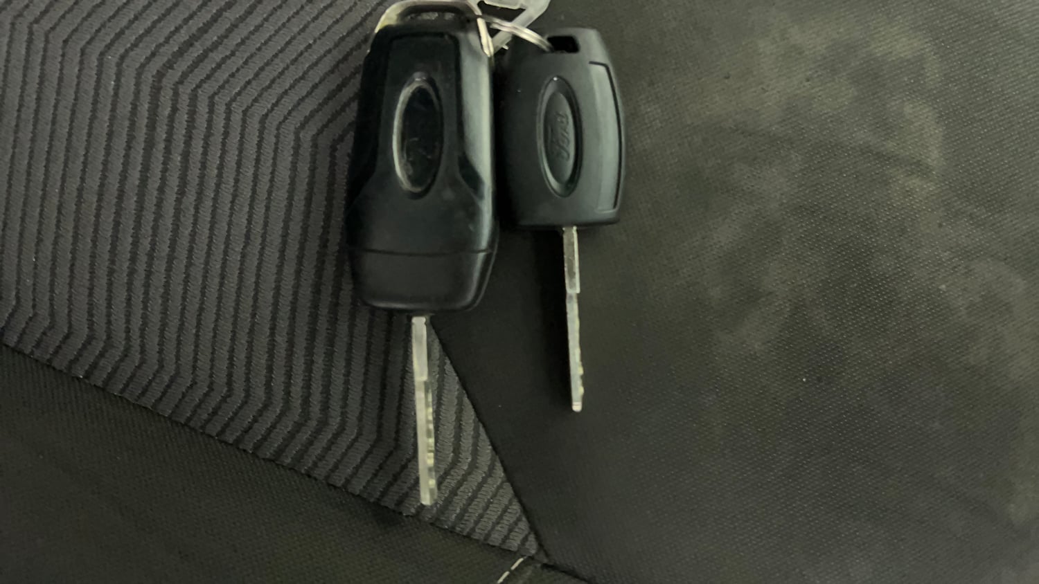 Used 2018 Ford Figo Titanium 1.2 Ti-VCT Petrol Manual extra CAR KEY VIEW