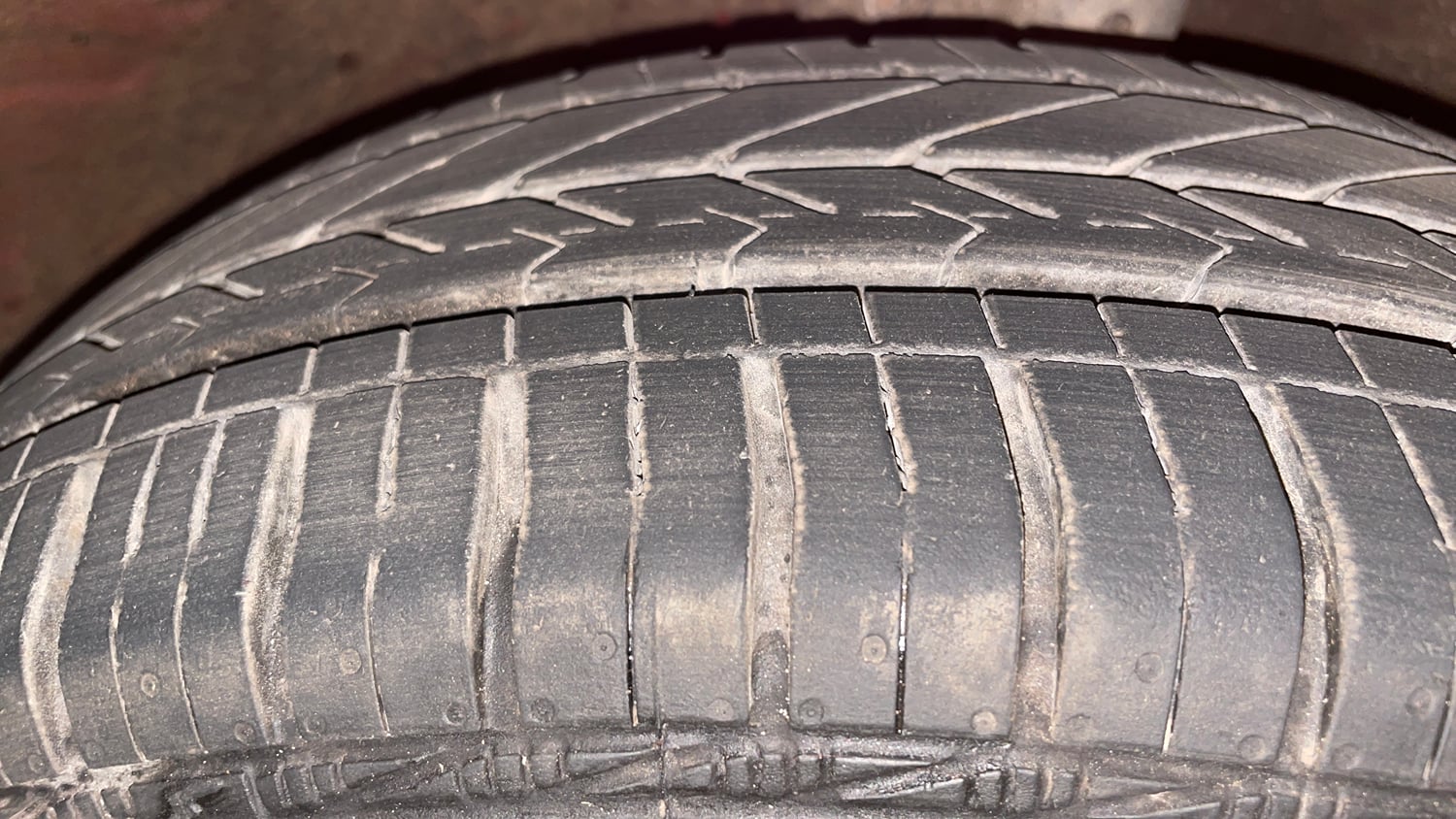 Used 2015 Maruti Suzuki Celerio VXi AMT Petrol Automatic tyres RIGHT FRONT TYRE TREAD VIEW