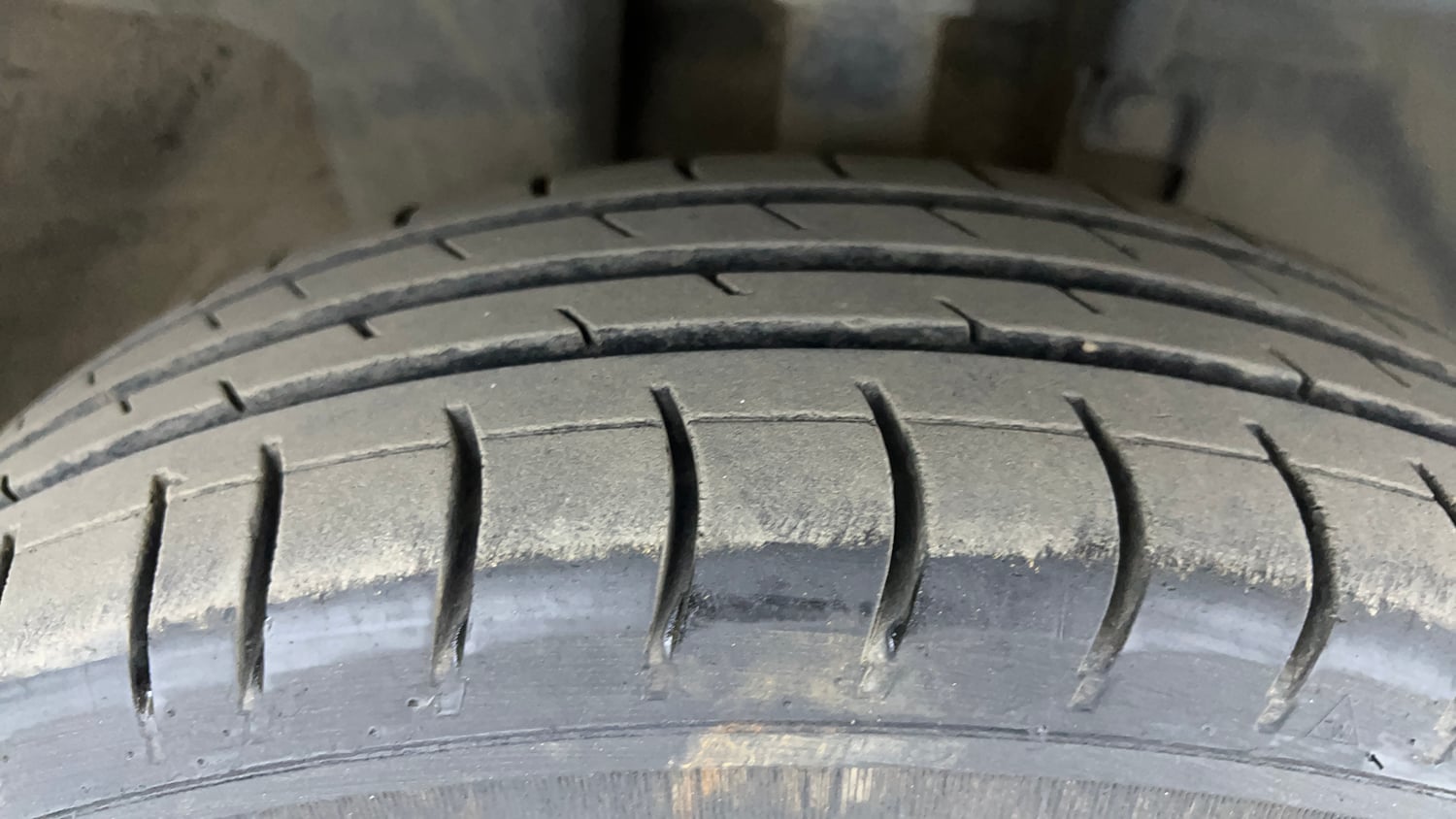 Used 2018 Renault Kwid CLIMBER 1.0 Petrol Manual tyres RIGHT FRONT TYRE TREAD VIEW