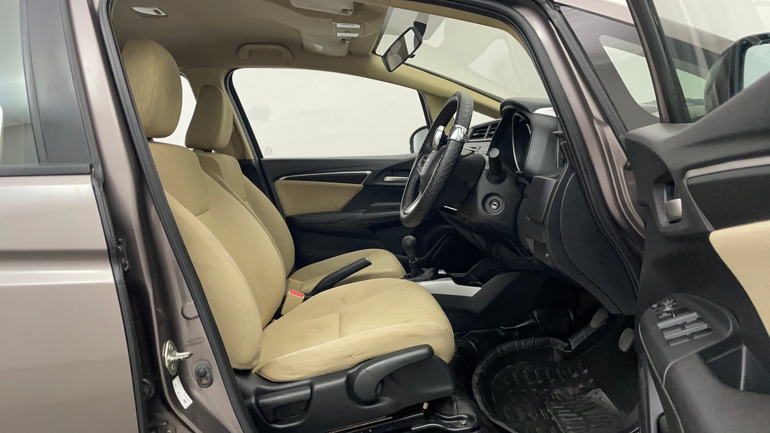 Used 2016 Honda Jazz V Petrol Petrol Manual interior RIGHT SIDE FRONT DOOR CABIN VIEW