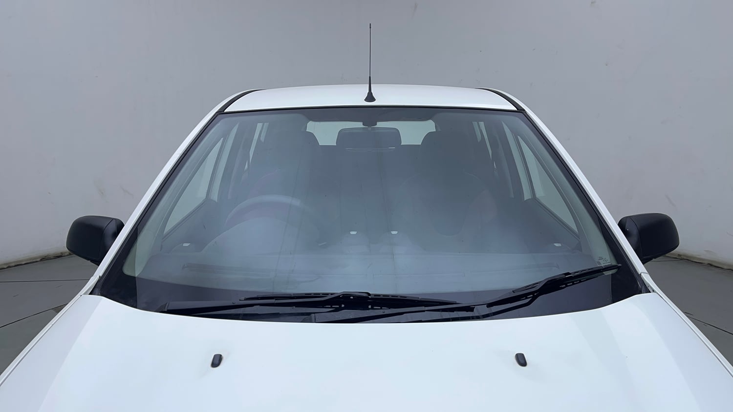 Used 2014 Ford Figo Duratorq Diesel EXI 1.4 Diesel Manual exterior FRONT WINDSHIELD VIEW