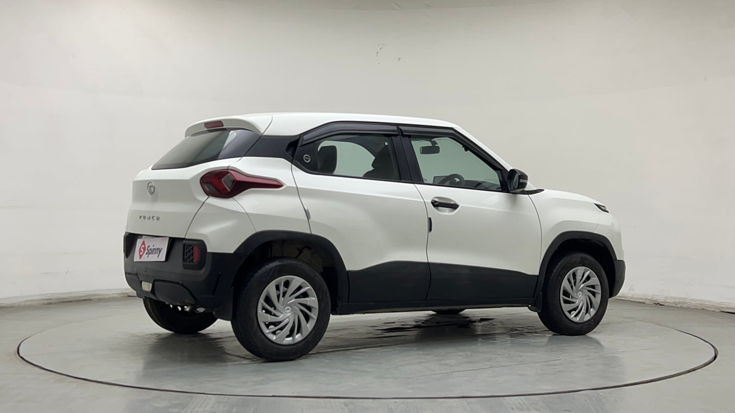 Used 2023 Tata Punch Pure MT Petrol Manual exterior RIGHT REAR CORNER VIEW