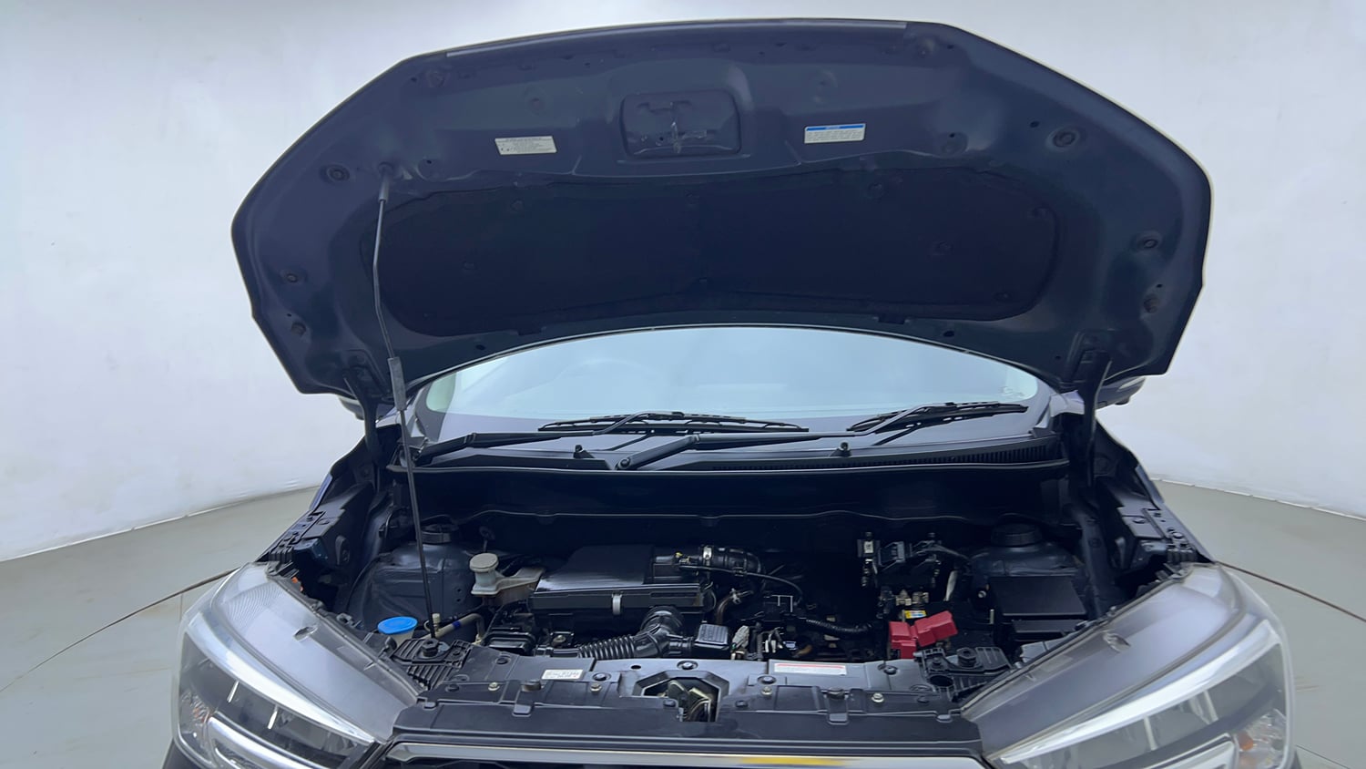 Used 2023 Maruti Suzuki XL6 Alpha Plus MT Petrol Petrol Manual engine ENGINE & BONNET OPEN FRONT VIEW