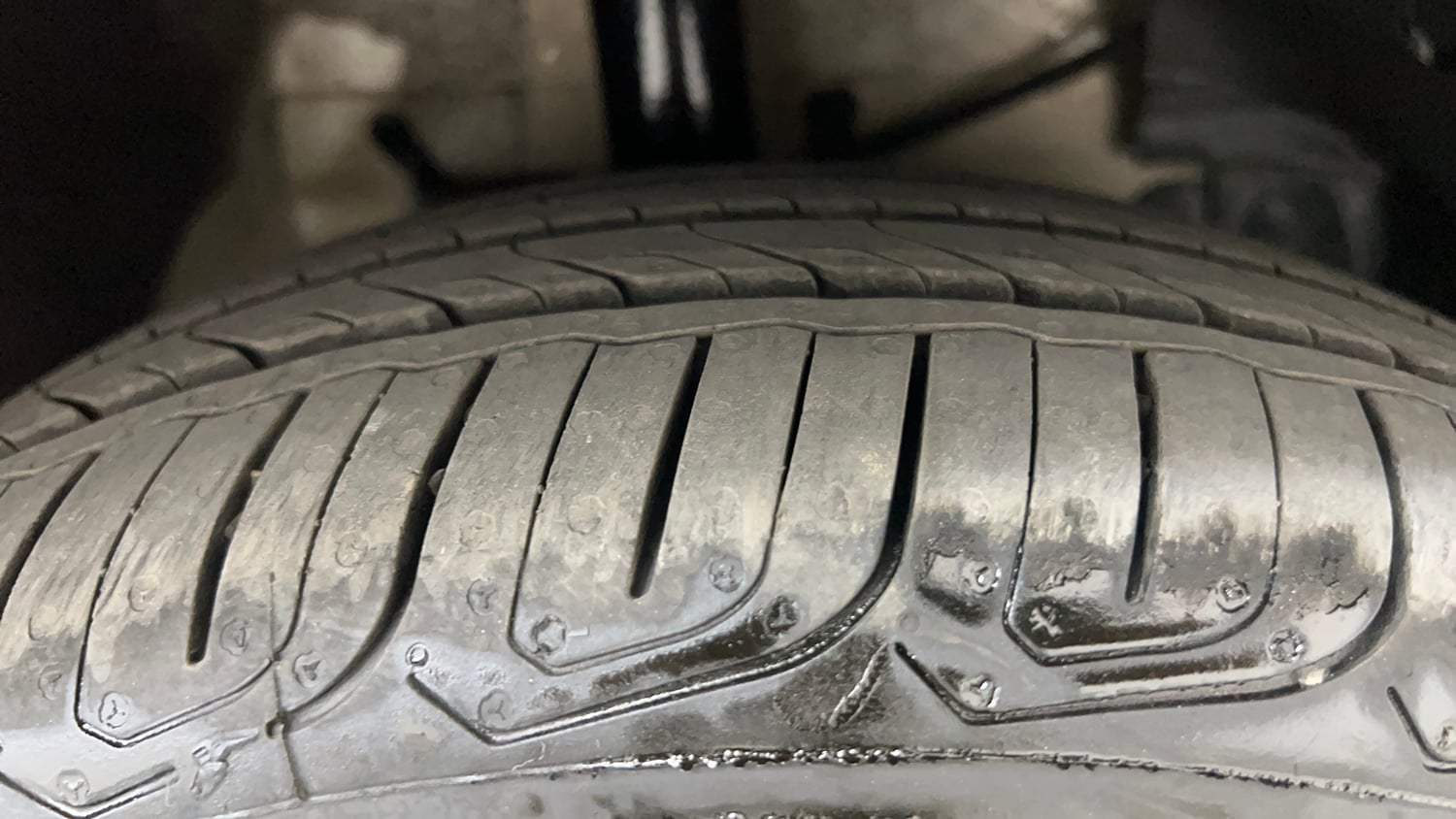 Used 2014 Tata Zest XMS Petrol Petrol Manual tyres RIGHT FRONT TYRE TREAD VIEW