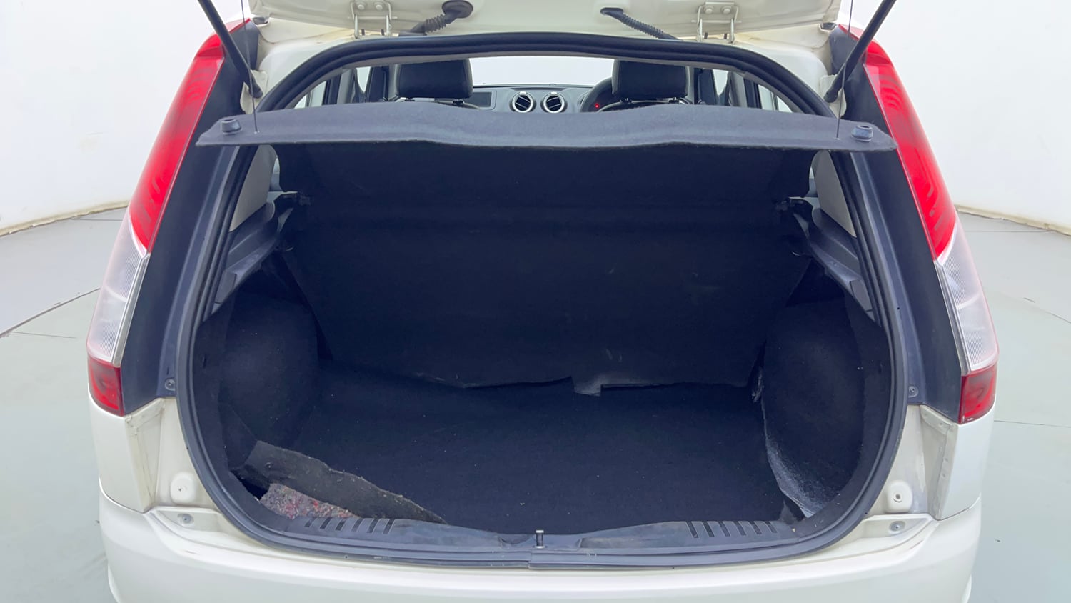 Used 2014 Ford Figo Duratorq Diesel EXI 1.4 Diesel Manual interior DICKY INSIDE VIEW