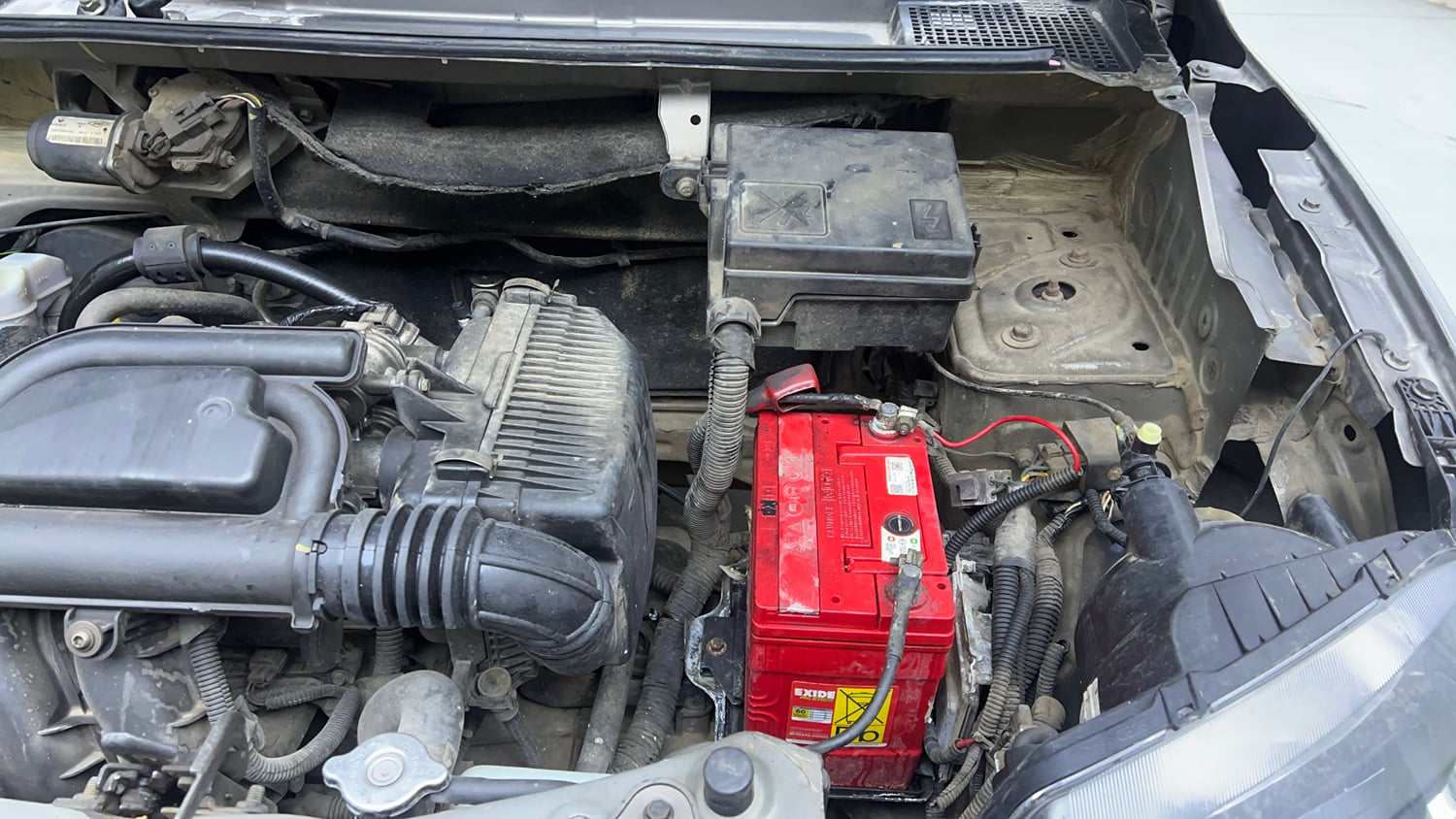 Used 2018 Renault Kwid CLIMBER 1.0 Petrol Manual engine ENGINE LEFT SIDE VIEW