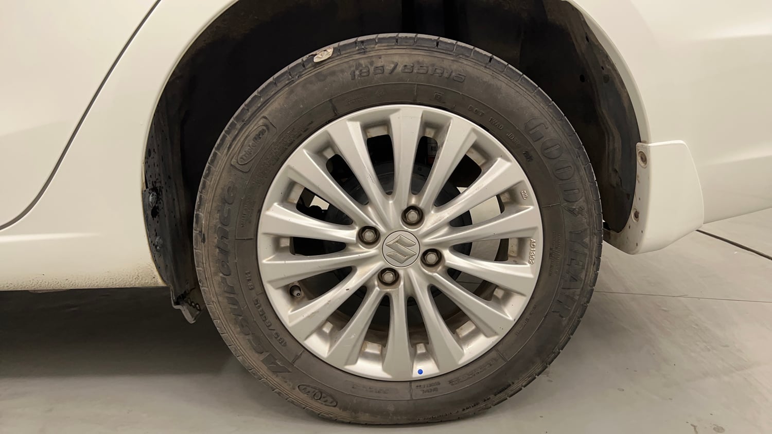 Used 2023 Maruti Suzuki Ciaz Zeta 1.5 Petrol Manual tyres LEFT REAR TYRE RIM VIEW