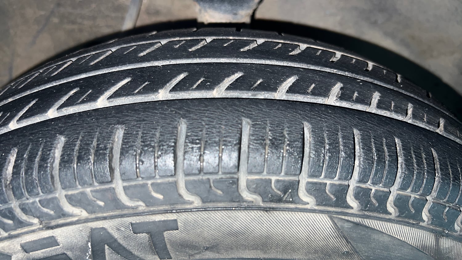 Used 2018 Maruti Suzuki Alto 800 VXi Petrol Manual tyres RIGHT FRONT TYRE TREAD VIEW