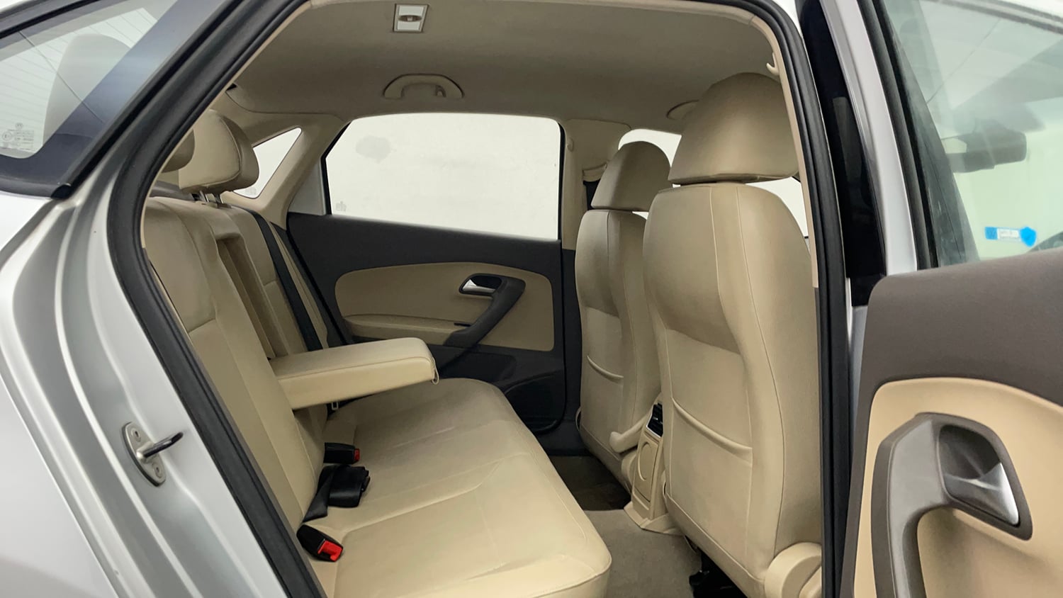 Used 2015 Volkswagen Vento Highline Petrol Petrol Manual interior RIGHT SIDE REAR DOOR CABIN VIEW