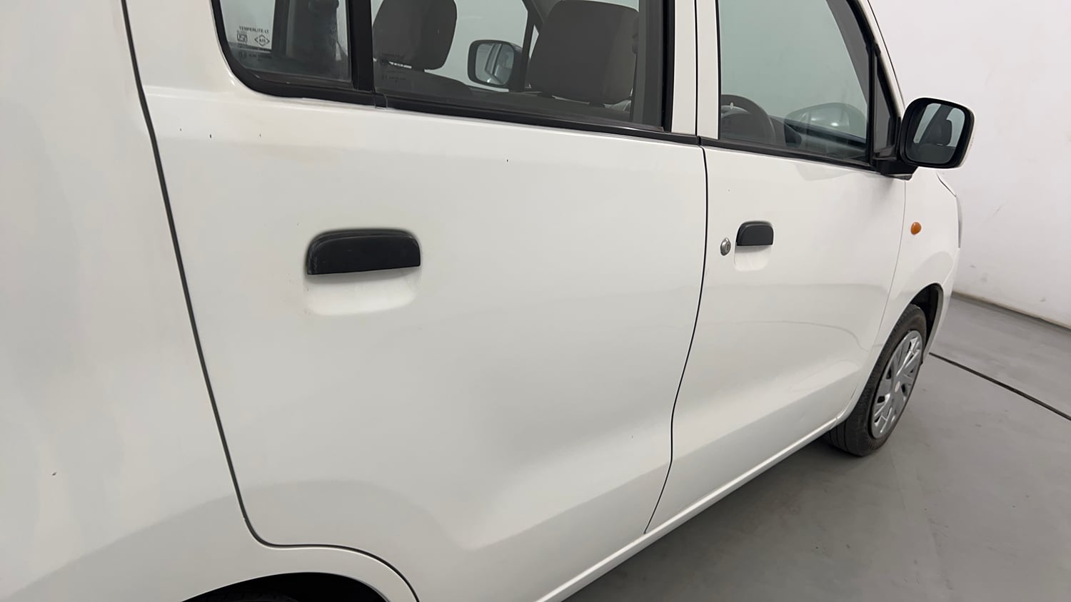 Used 2014 Maruti Suzuki Wagon R VXI Petrol Manual dents MINOR DENT