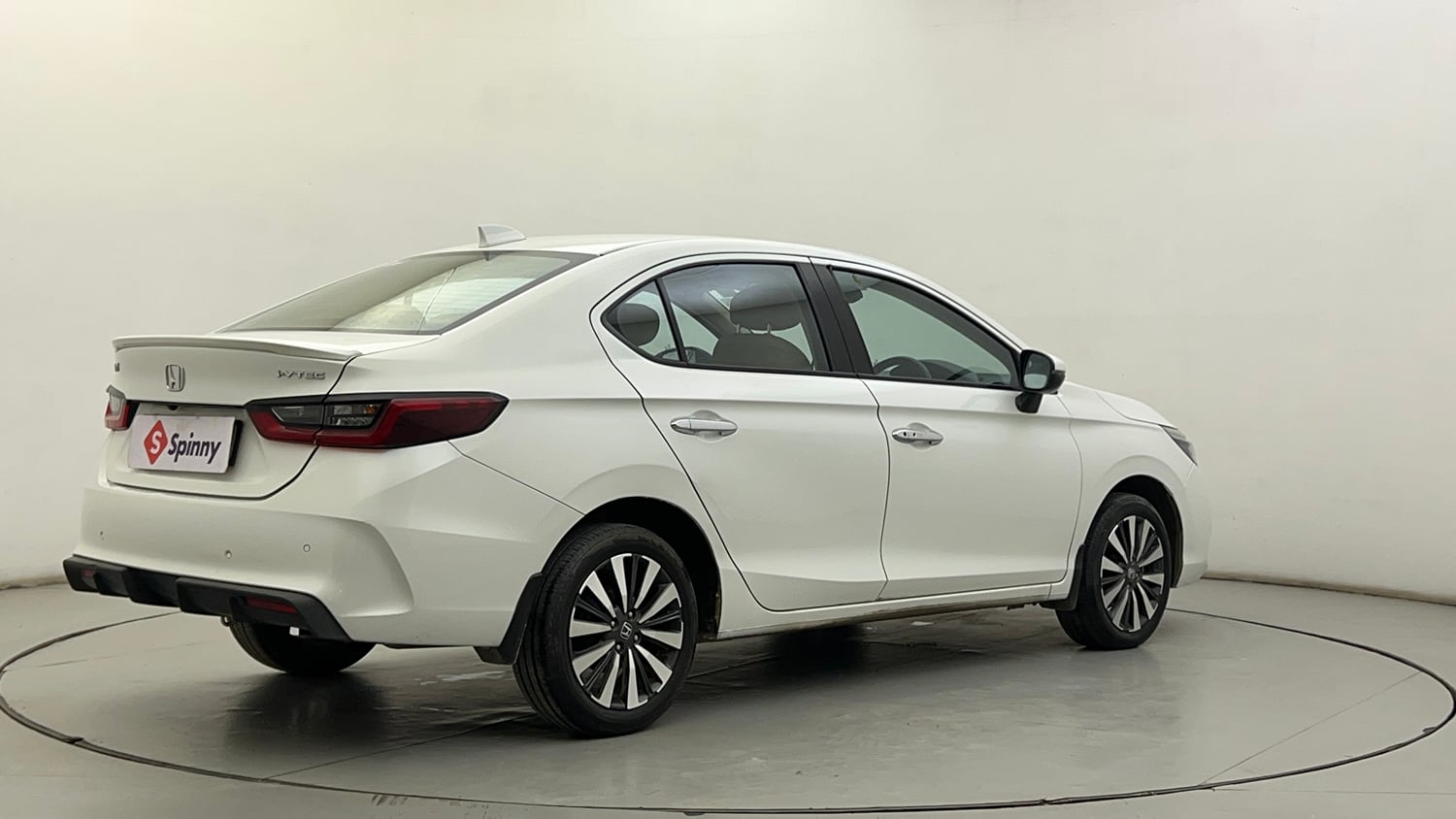 Used 2025 Honda City ZX Petrol CVT Petrol Automatic exterior RIGHT REAR CORNER VIEW