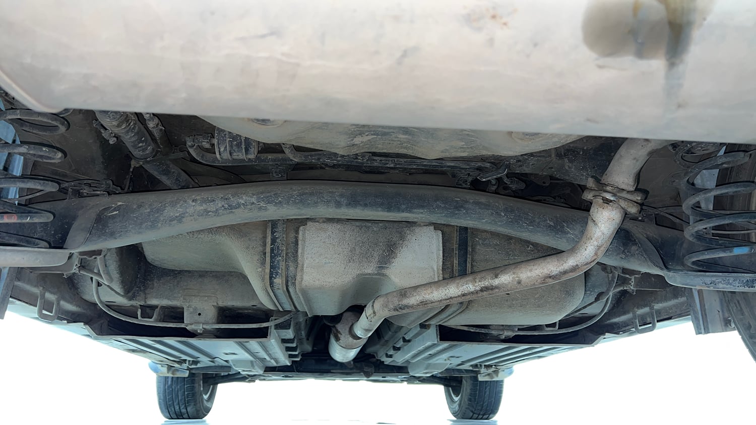 Used 2022 Toyota Urban Cruiser Premium Grade MT Petrol Manual extra REAR UNDERBODY VIEW (TAKEN FROM REAR)