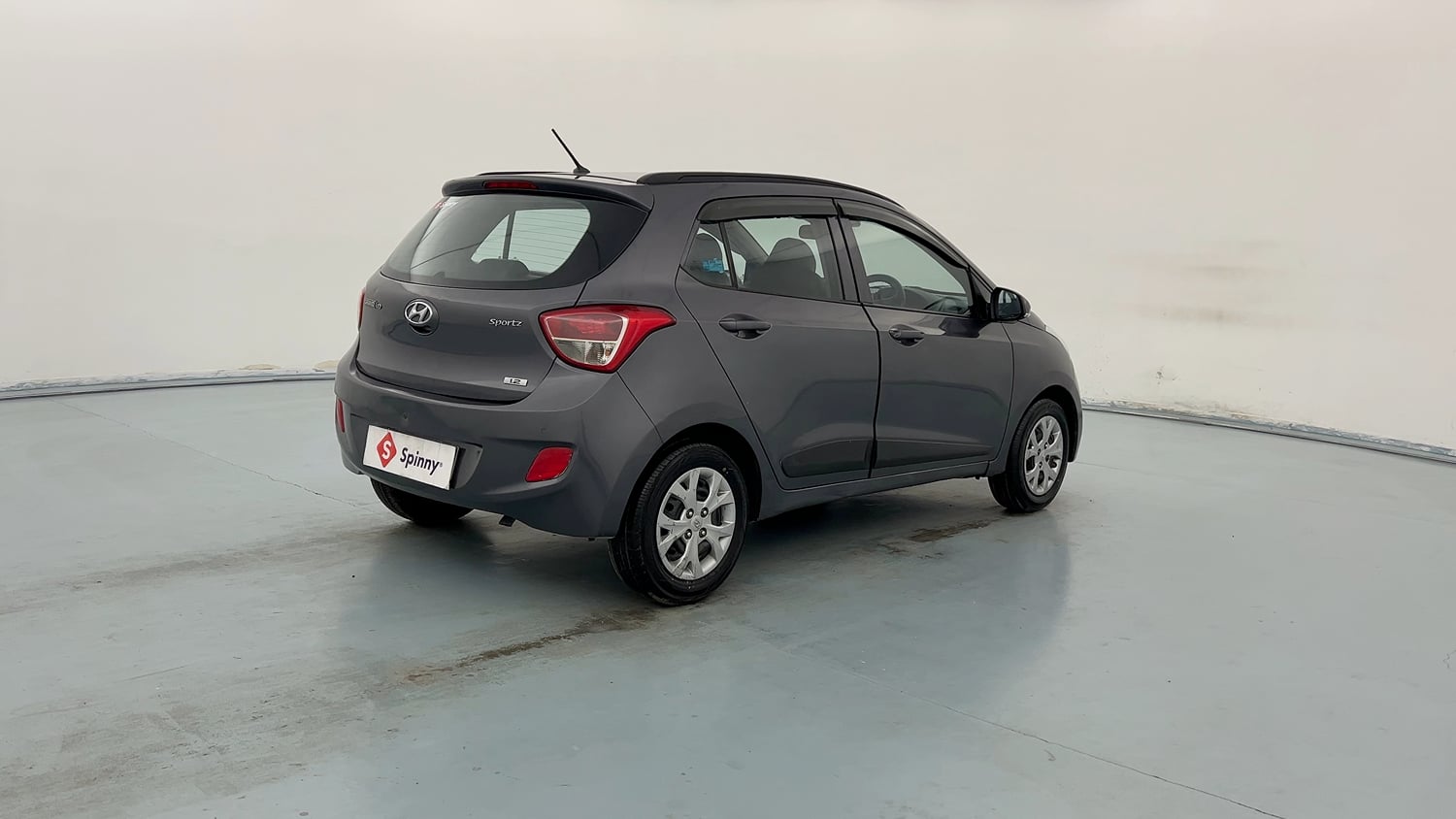 Used 2015 Hyundai Grand i10 Sportz 1.2 Kappa VTVT Petrol Manual exterior RIGHT REAR CORNER VIEW