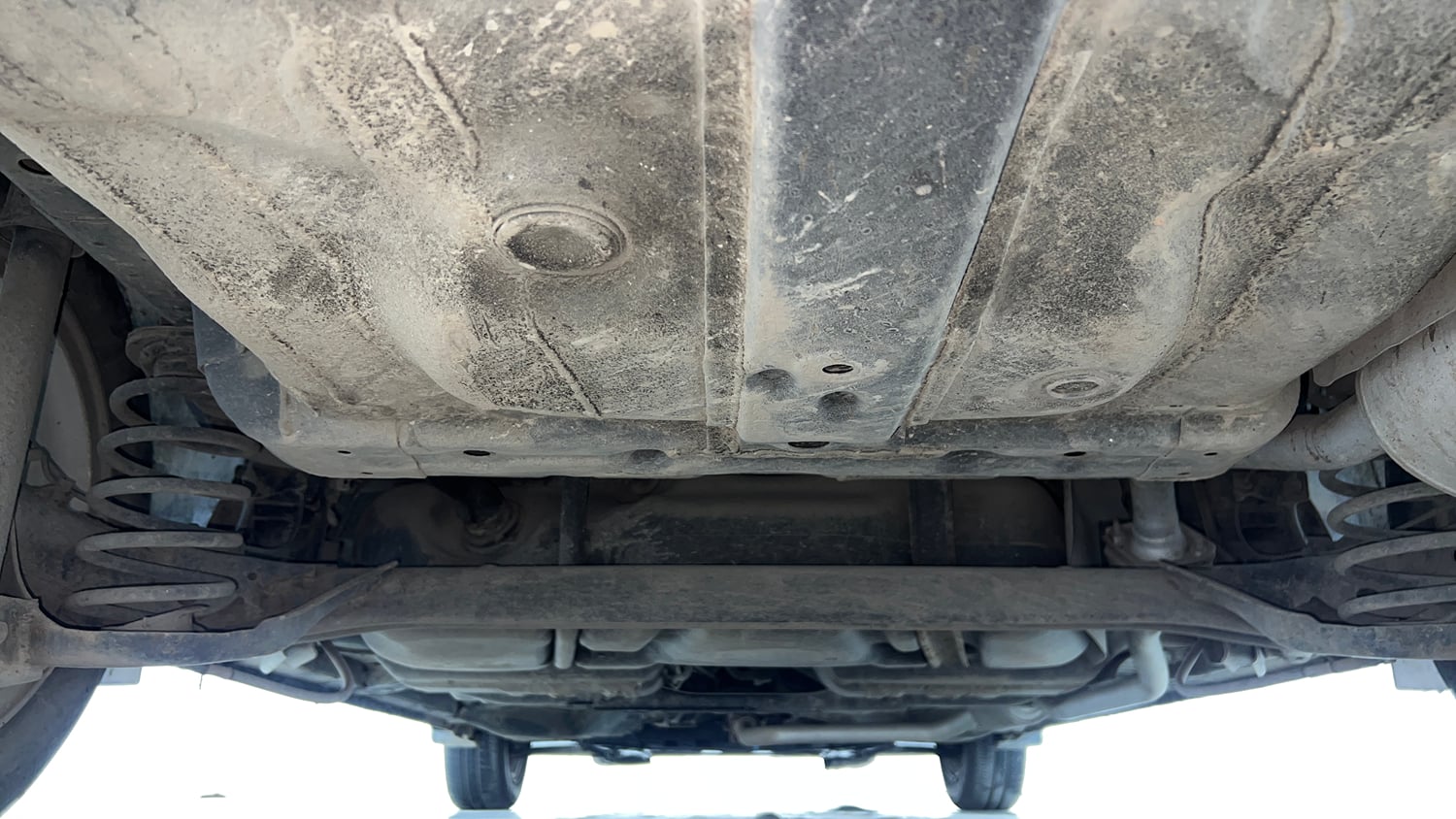Used 2015 Honda City VX CVT Petrol Automatic extra REAR UNDERBODY VIEW (TAKEN FROM REAR)