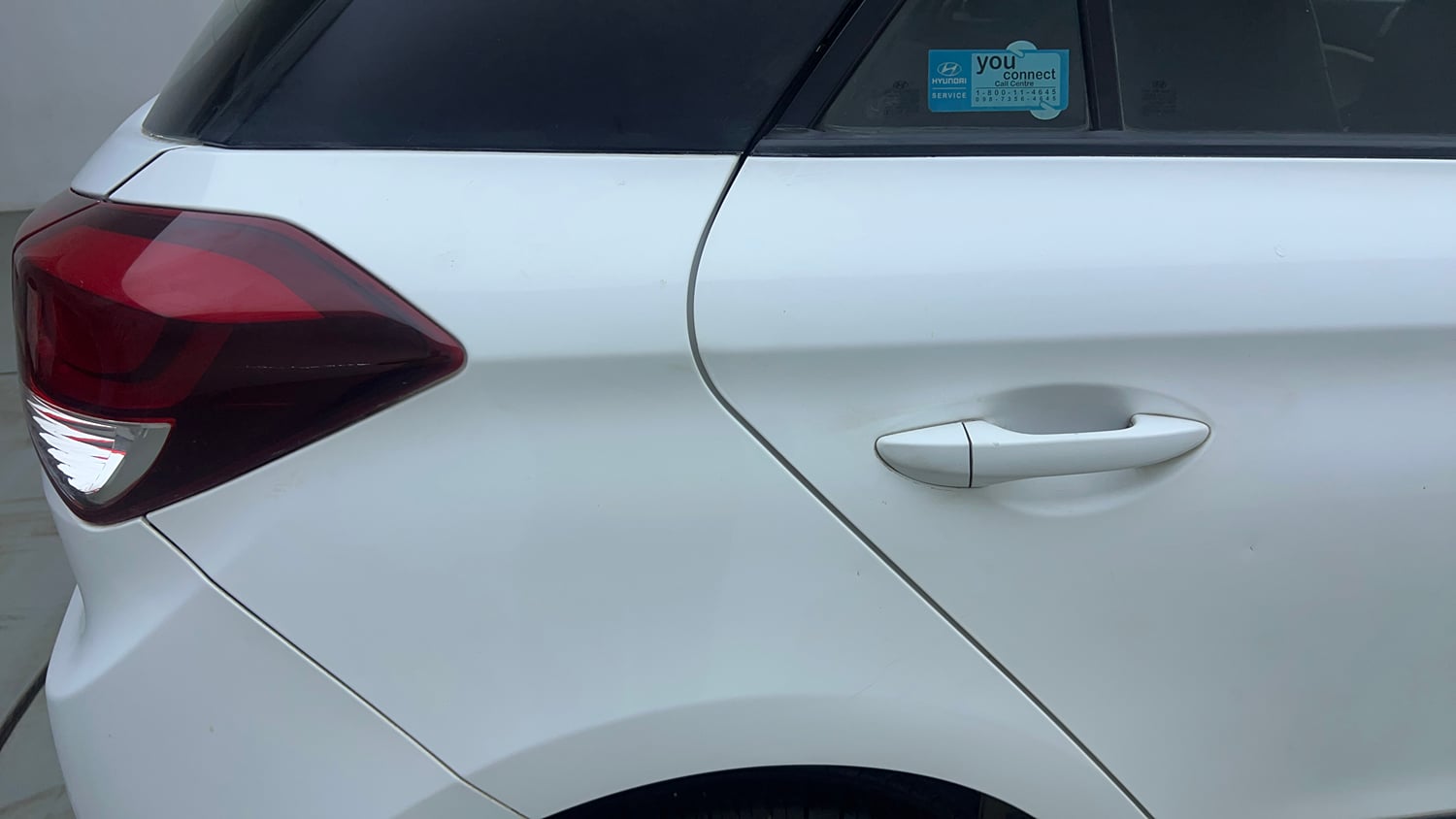 Used 2015 Hyundai Elite i20 Sportz 1.2 Petrol Manual dents MINOR SCRATCH