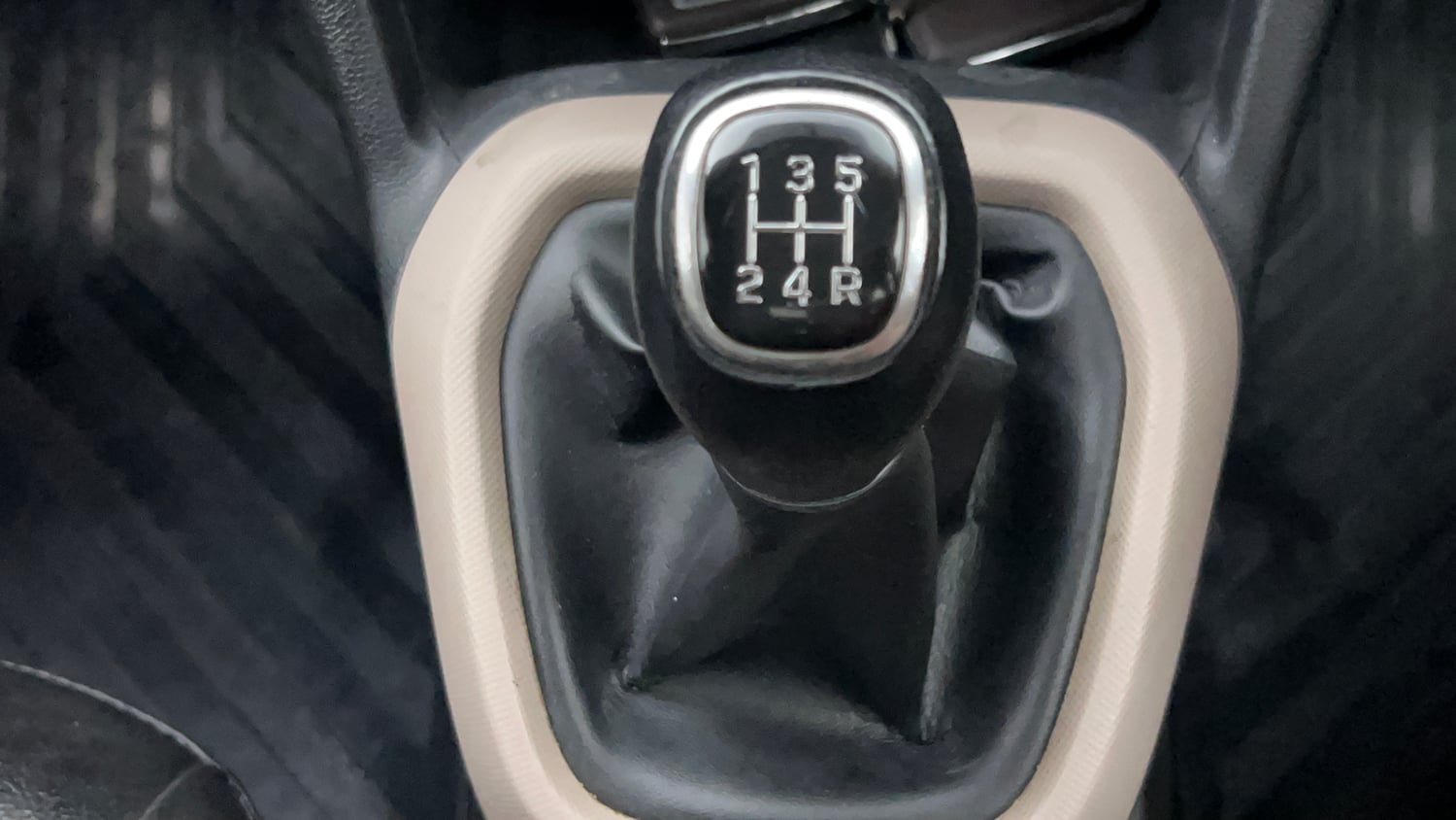 Used 2016 Hyundai Grand i10 Asta 1.2 Kappa VTVT Petrol Manual interior GEAR  KNOB VIEW