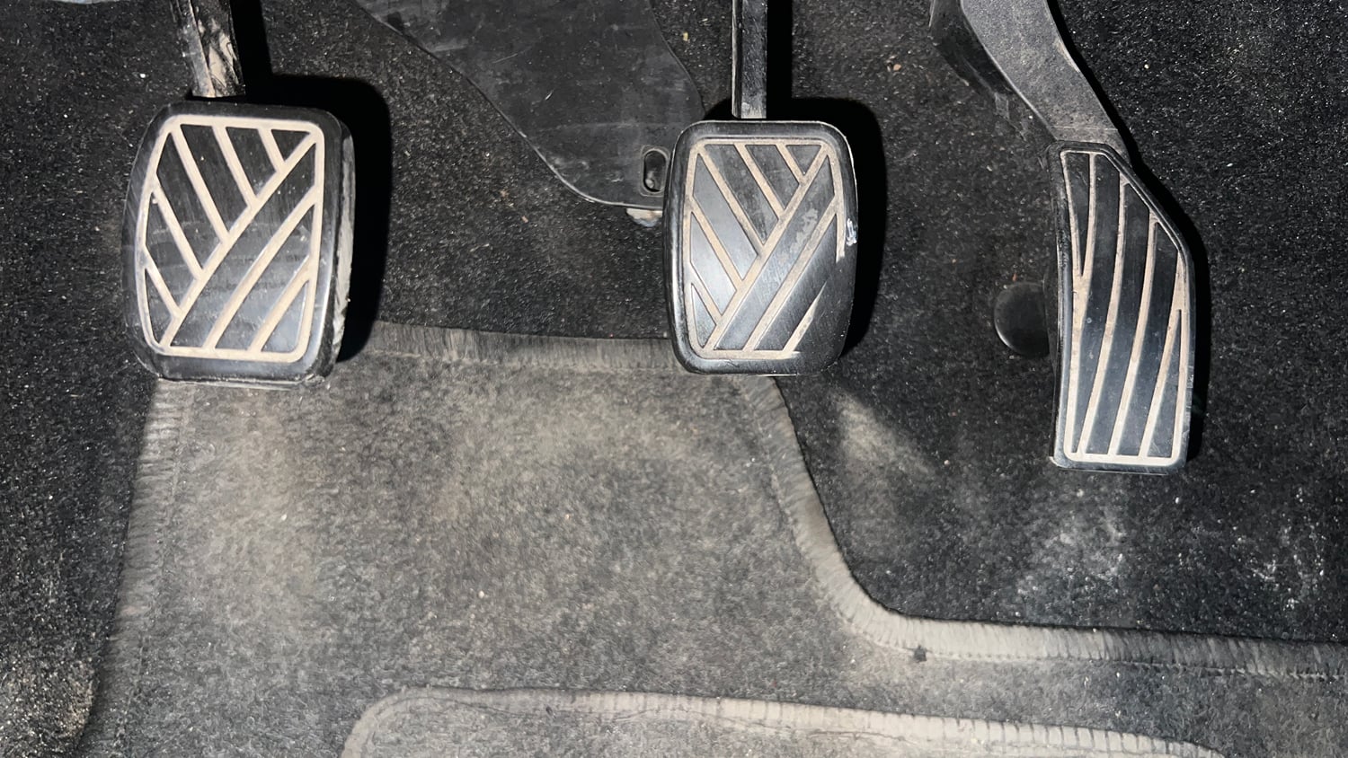 Used 2015 Maruti Suzuki Swift VXi Petrol Manual interior PEDALS VIEW