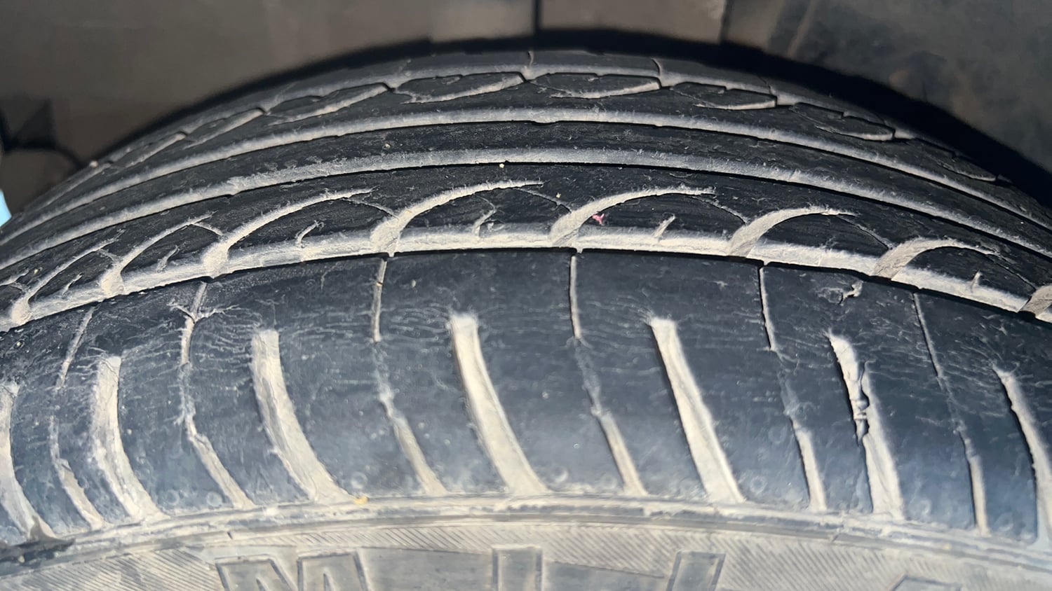 Used 2018 Tata Tiago Revotron XZA Petrol Automatic tyres RIGHT REAR TYRE TREAD VIEW