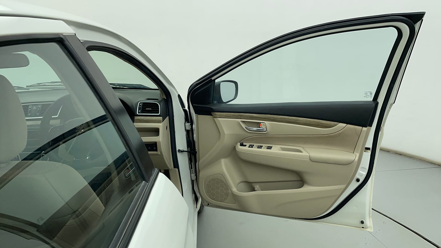 Used 2022 Maruti Suzuki Ciaz Delta 1.5 Petrol Manual interior RIGHT FRONT DOOR OPEN VIEW