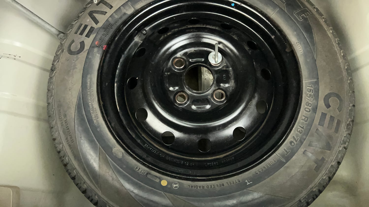 Used 2012 Maruti Suzuki A-Star Vxi Petrol Manual tyres SPARE TYRE VIEW