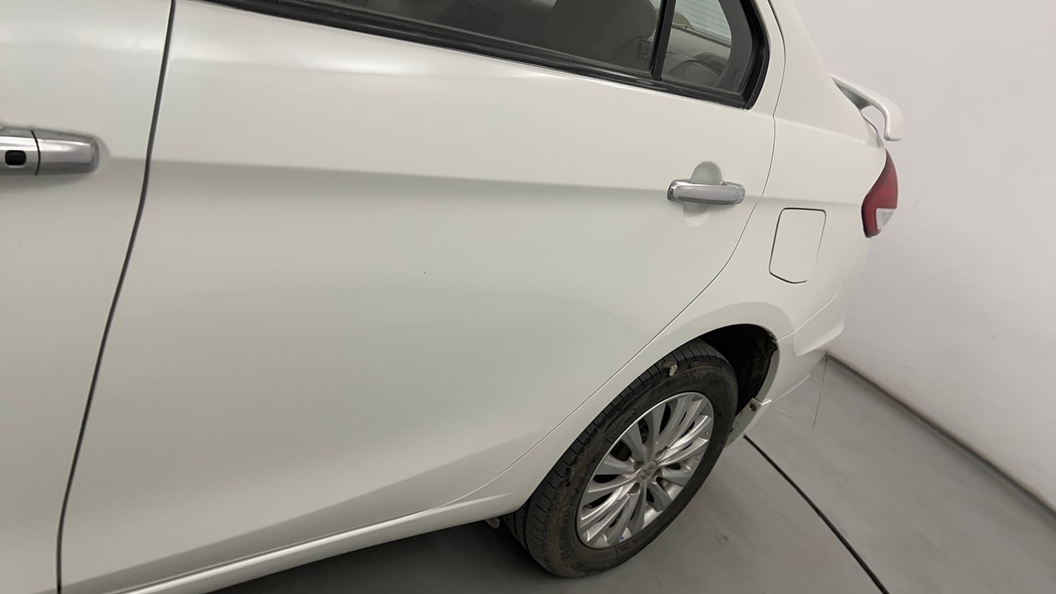 Used 2023 Maruti Suzuki Ciaz Zeta 1.5 Petrol Manual dents MINOR SCRATCH