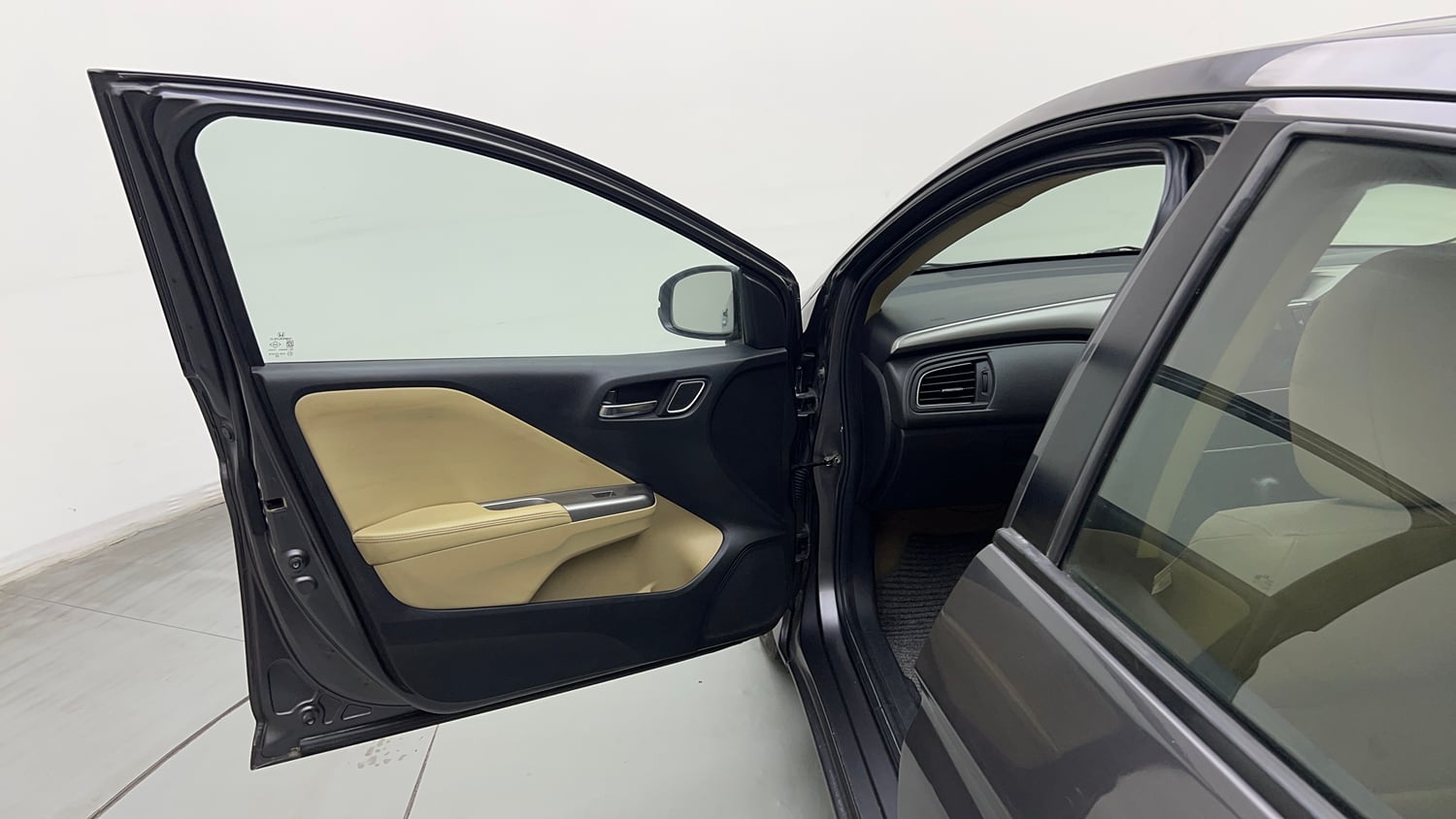 Used 2017 Honda City ZX CVT Petrol Petrol Automatic interior LEFT FRONT DOOR OPEN VIEW