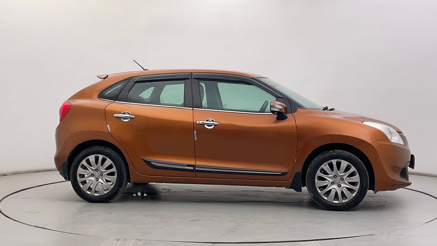 Used 2016 Maruti Suzuki Baleno Zeta 1.2 Petrol Manual exterior RIGHT SIDE VIEW