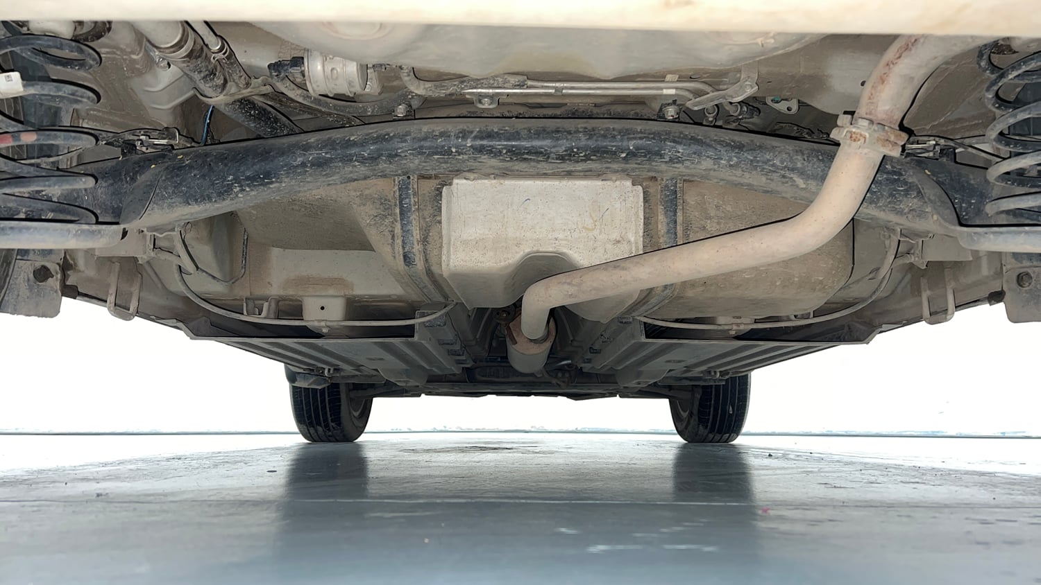 Used 2023 Maruti Suzuki Brezza ZXi Petrol Manual extra REAR UNDERBODY VIEW (TAKEN FROM REAR)