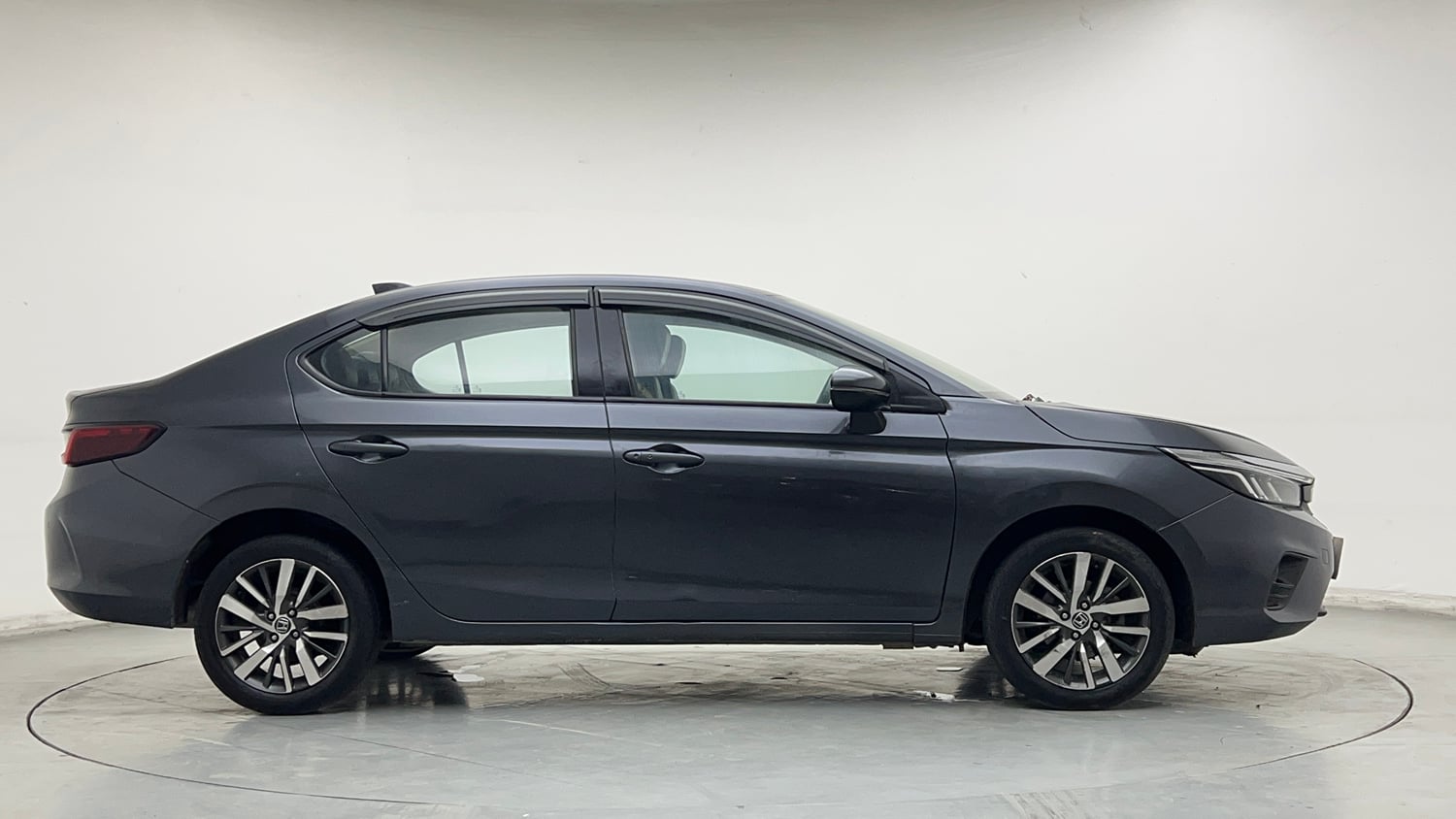 Used 2022 Honda City VX CVT Petrol Petrol Automatic exterior RIGHT SIDE VIEW