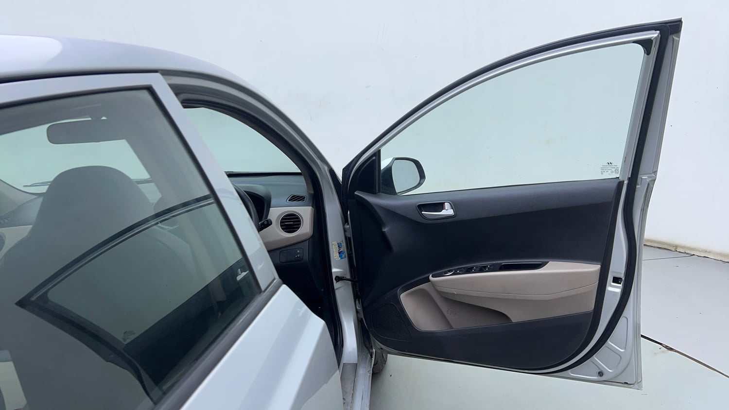 Used 2017 Hyundai Grand i10 Sportz 1.2 Kappa VTVT Petrol Manual interior RIGHT FRONT DOOR OPEN VIEW