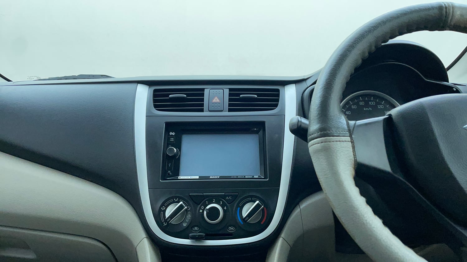 Used 2015 Maruti Suzuki Celerio VXi AMT Petrol Automatic interior MUSIC SYSTEM & AC CONTROL VIEW