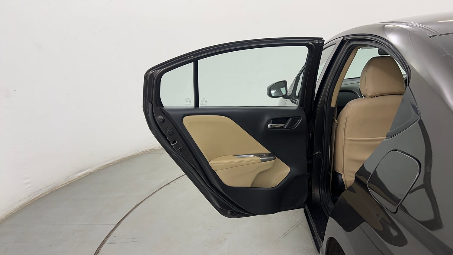 Used 2014 Honda City VX CVT Petrol Automatic interior LEFT REAR DOOR OPEN VIEW