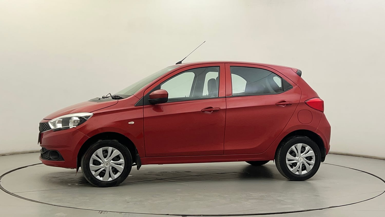 Used 2017 Tata Tiago Revotron XTA Petrol Automatic exterior LEFT SIDE VIEW