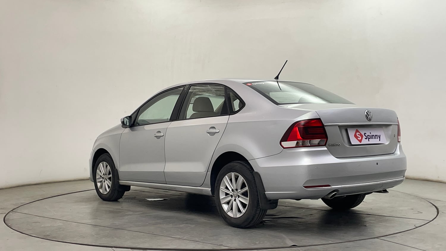 Used 2015 Volkswagen Vento Highline Petrol Petrol Manual exterior LEFT REAR CORNER VIEW