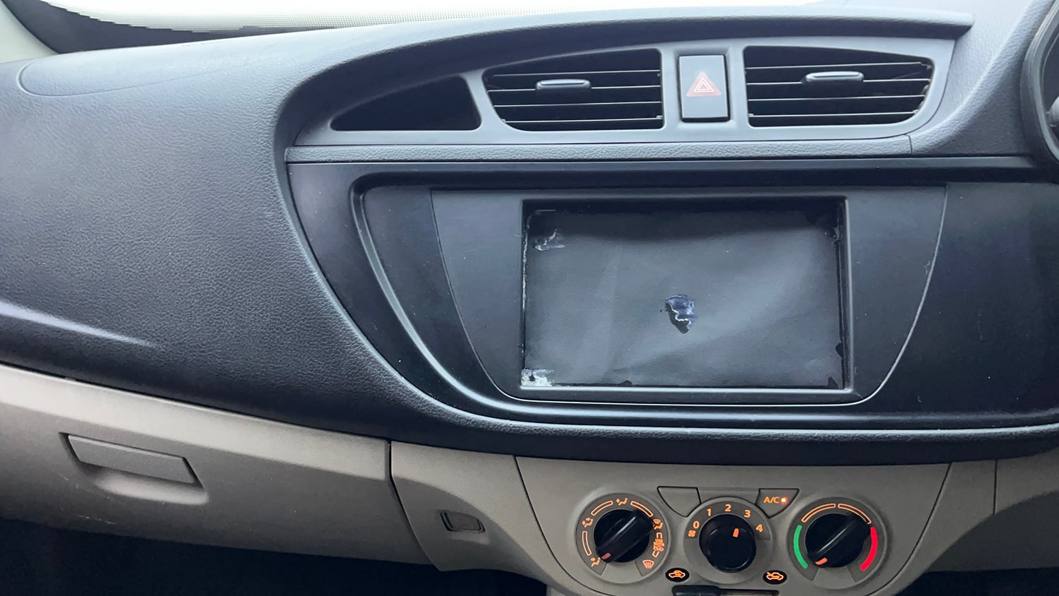 Used 2022 Maruti Suzuki Alto 800 LXi (O) Petrol Manual interior MUSIC SYSTEM & AC CONTROL VIEW
