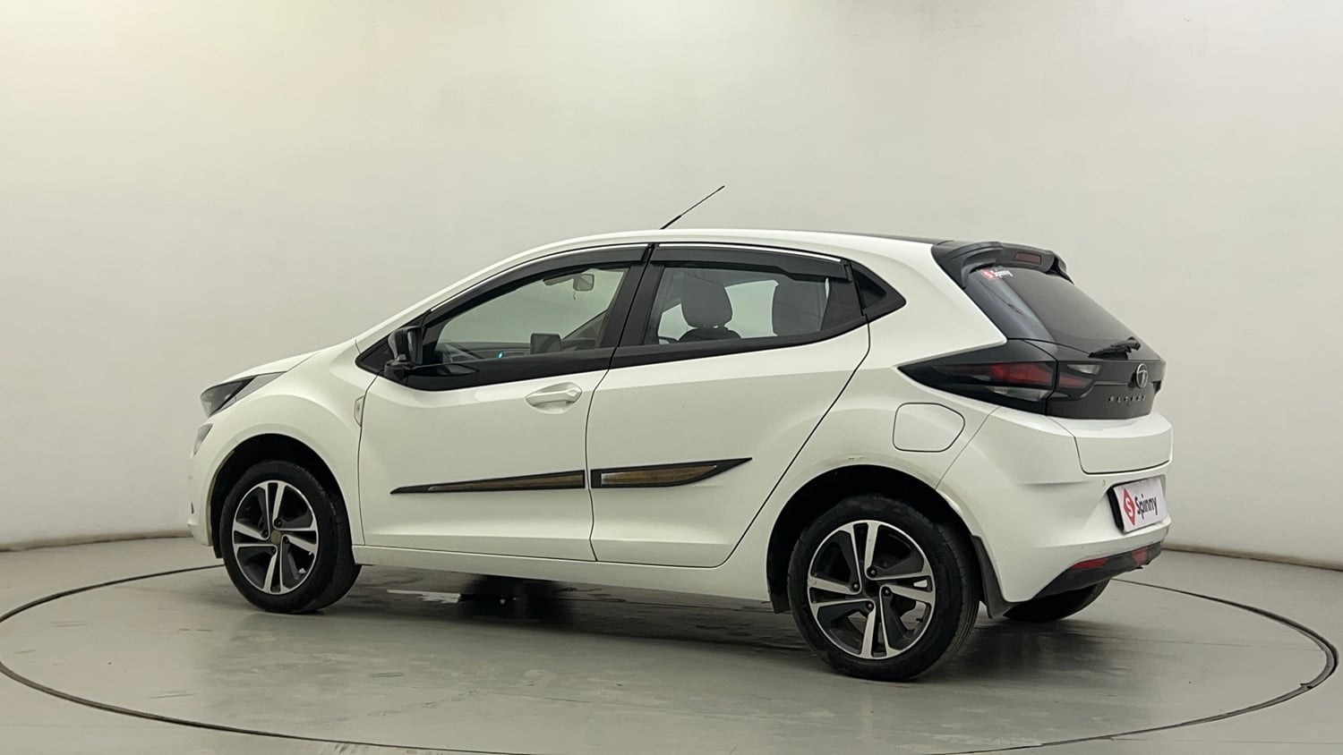 Used 2022 Tata Altroz XZ Plus Petrol+CNG (Outside Fitted) Cng Manual exterior LEFT REAR CORNER VIEW