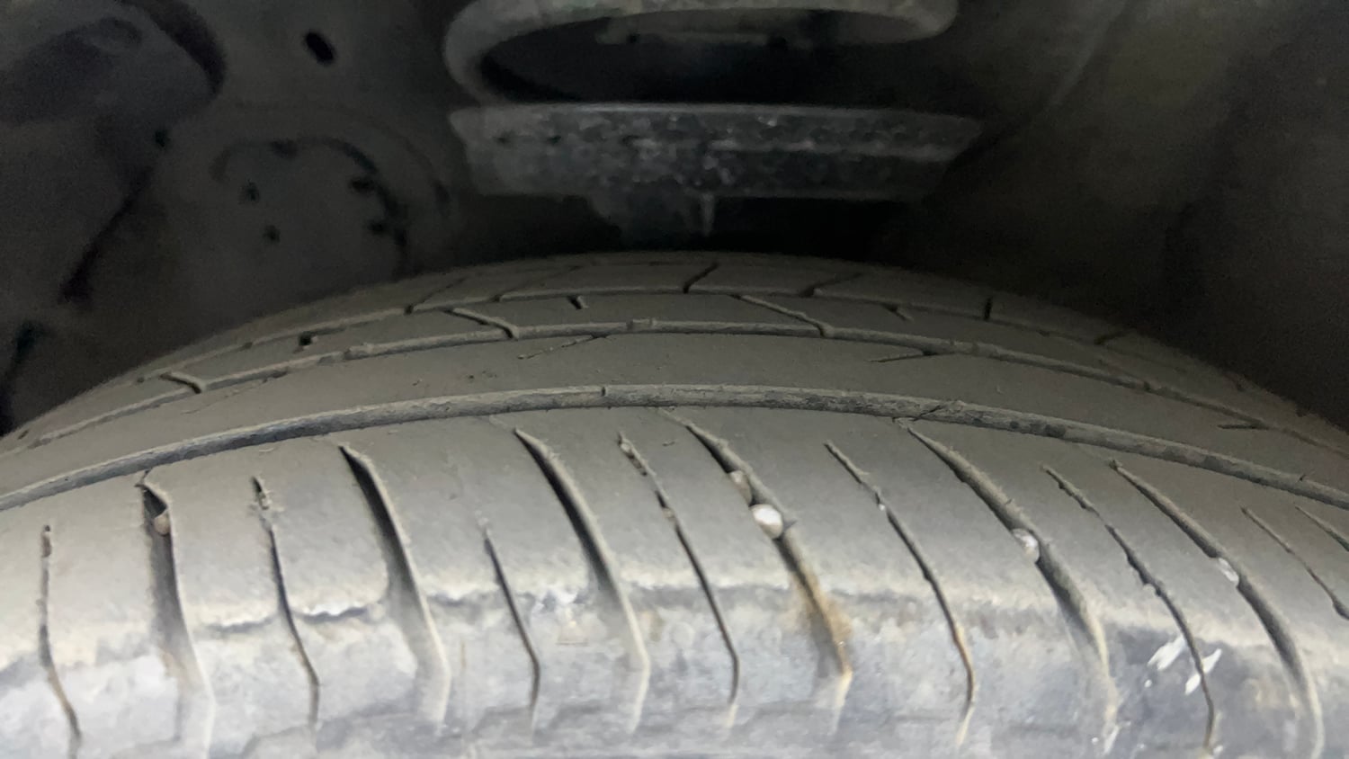 Used 2012 Hyundai Verna Fluidic 1.6 VTVT SX Petrol Manual tyres LEFT FRONT TYRE TREAD VIEW