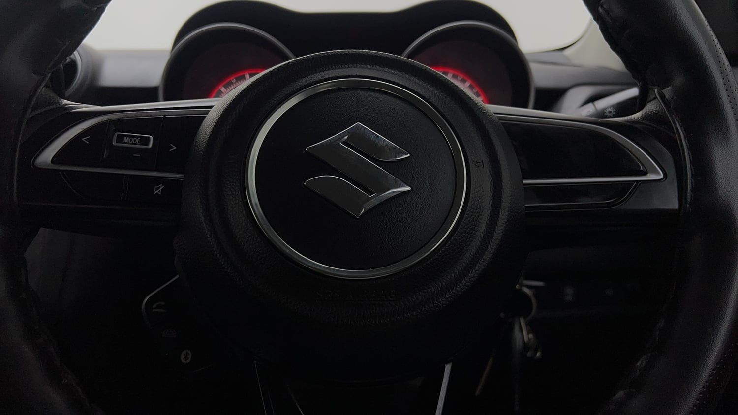 Used 2021 Maruti Suzuki Swift VXi Petrol Manual top_features Steering mounted controls