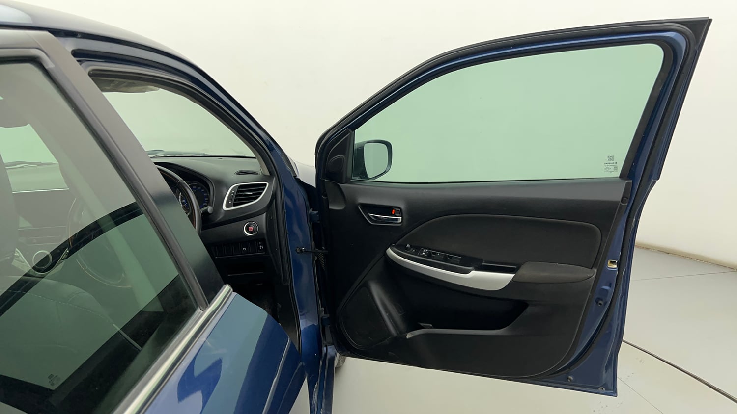 Used 2018 Maruti Suzuki Baleno Alpha 1.2 Petrol Manual interior RIGHT FRONT DOOR OPEN VIEW