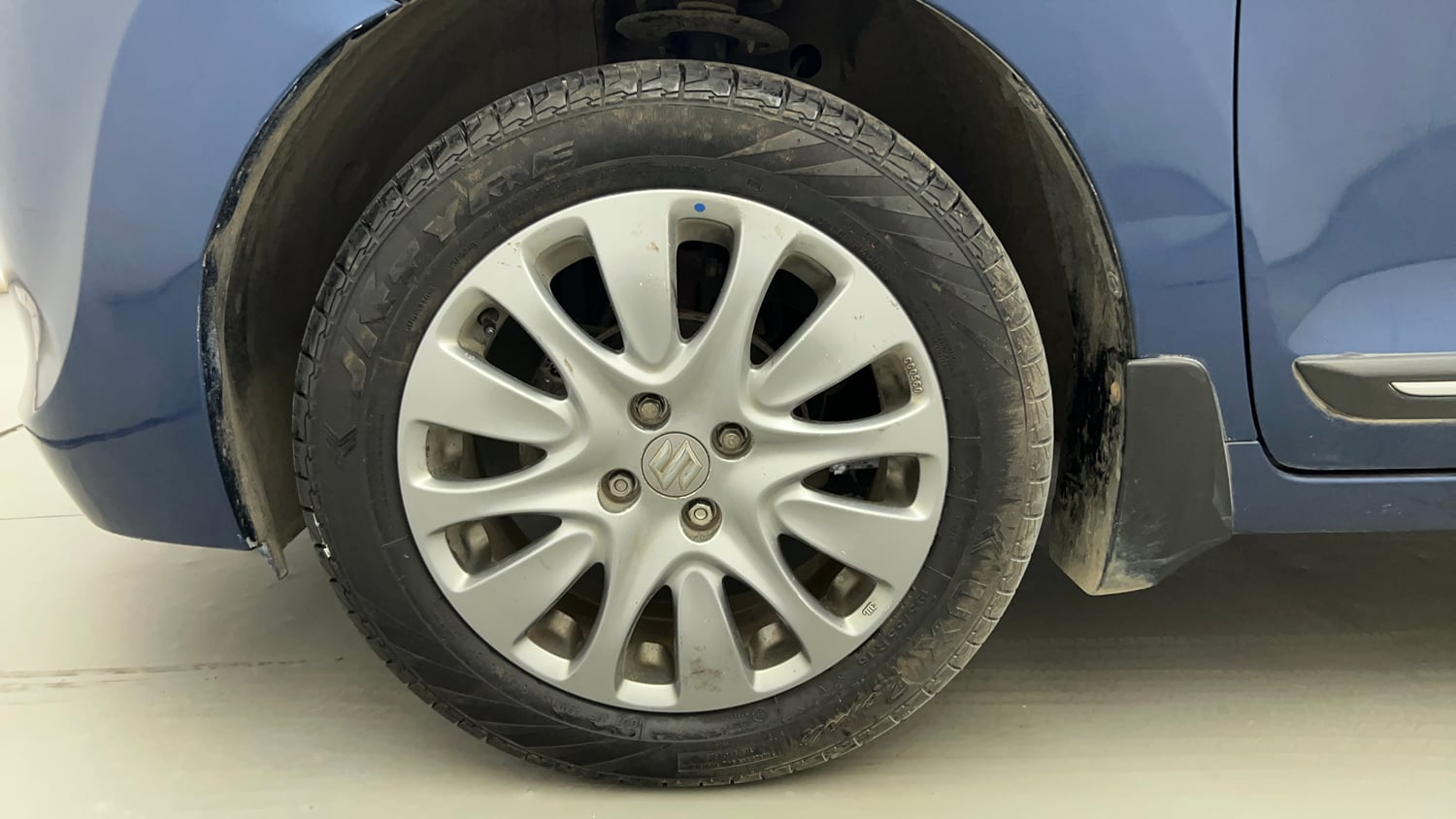 Used 2018 Maruti Suzuki Baleno Alpha 1.2 Petrol Manual tyres LEFT FRONT TYRE RIM VIEW